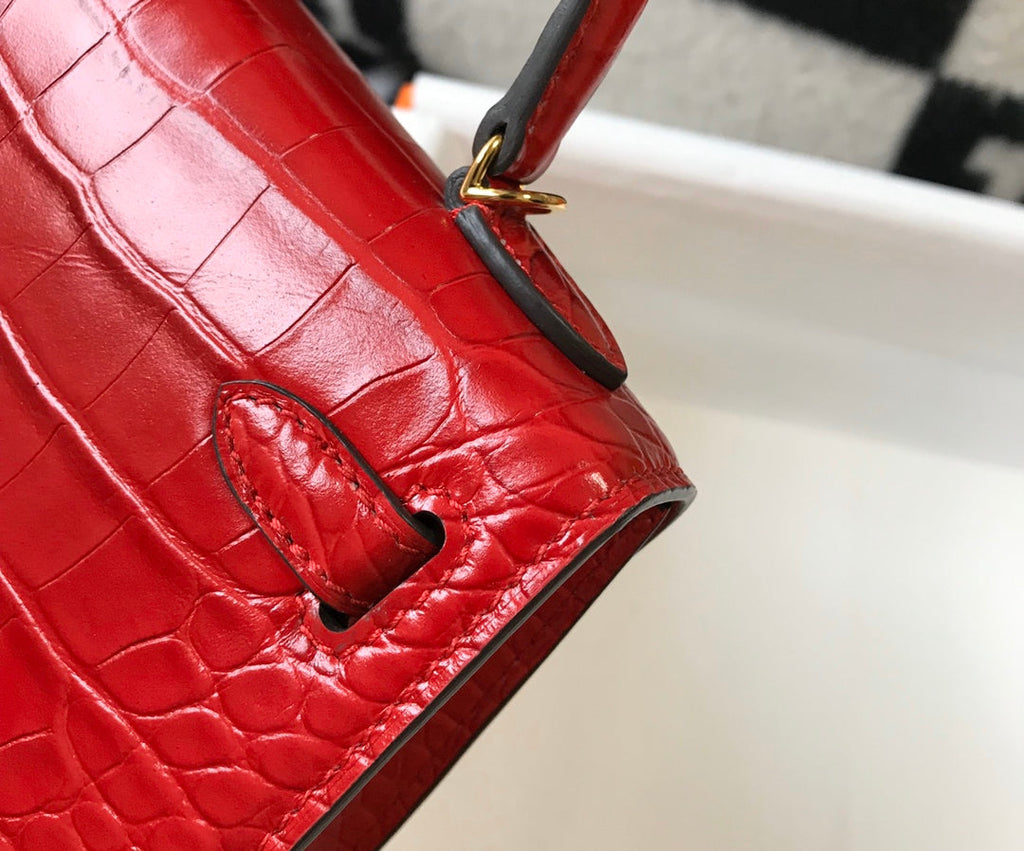 Hermes Kelly Mini II Bag 19 Red Crocodile Leather with Gold Hardware