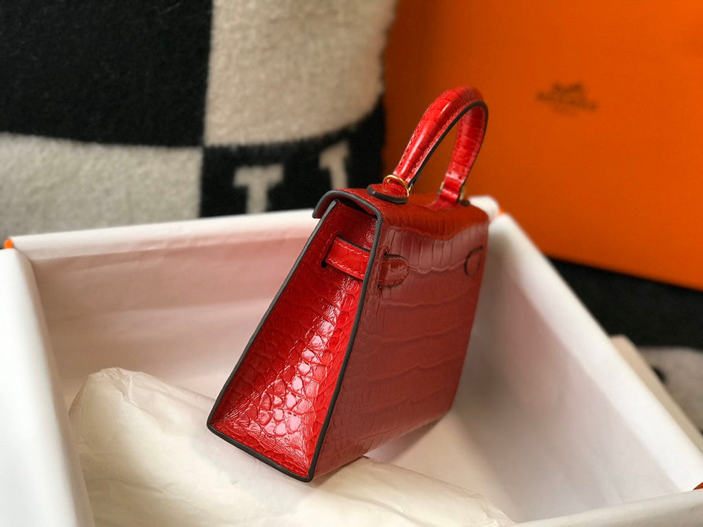 Hermes Kelly Mini II Bag 19 Red Crocodile Leather with Gold Hardware