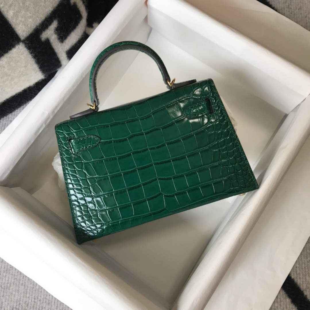 Hermes Kelly Mini II Bag 19 Green Crocodile Leather with Gold Hardware