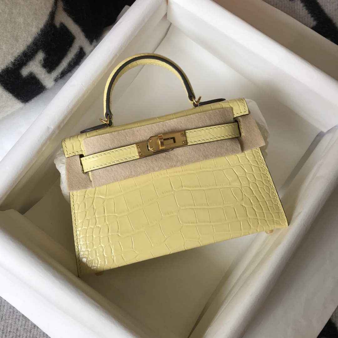Hermes Kelly Mini II Bag 19 Lemon Yellow Crocodile Leather with Gold Hardware