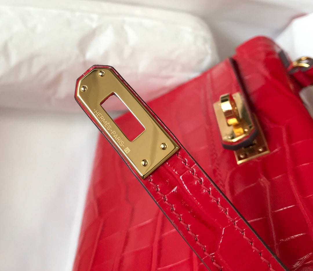 Hermes Kelly Mini II Bag 19 Red Crocodile Leather with Gold Hardware
