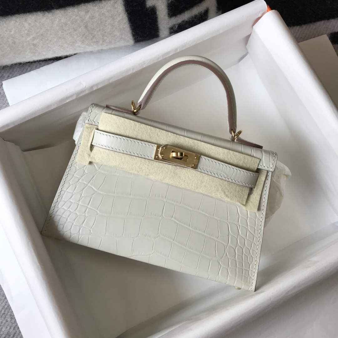 Hermes Kelly Mini II Bag 19 White Crocodile Leather with Gold Hardware