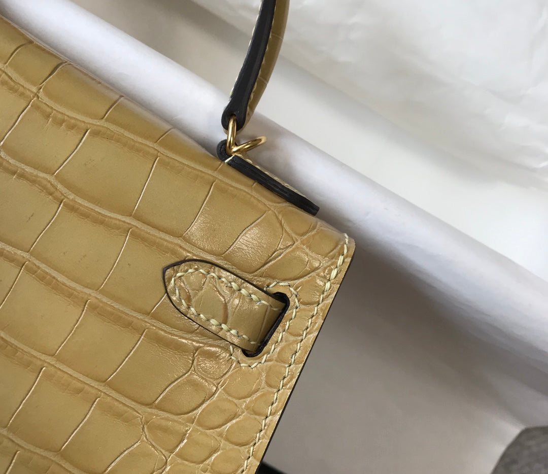 Hermes Kelly Mini II Bag 19 dark beige Crocodile Leather with Gold Hardware