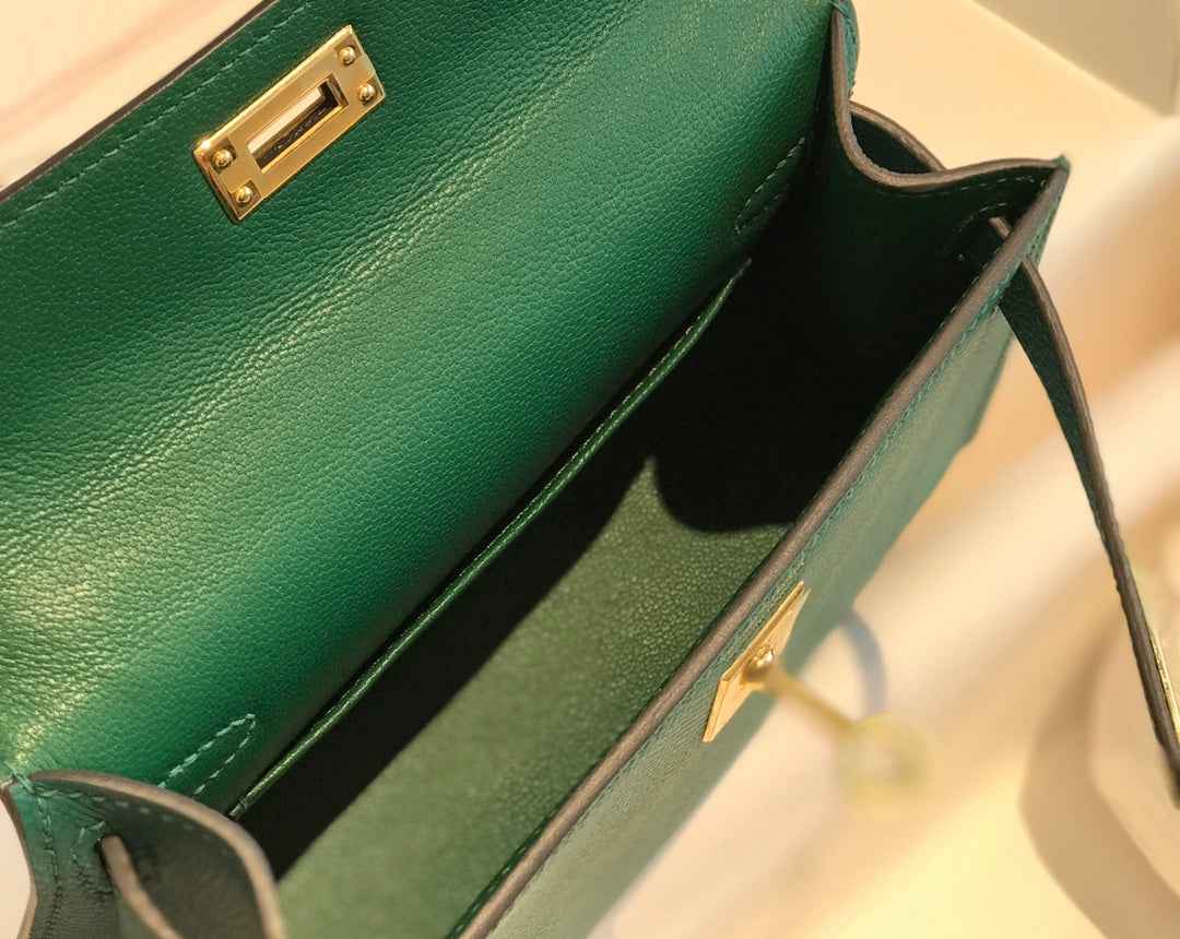 Hermes Kelly Mini II Bag 19 Gold Hardware with Epsom Green