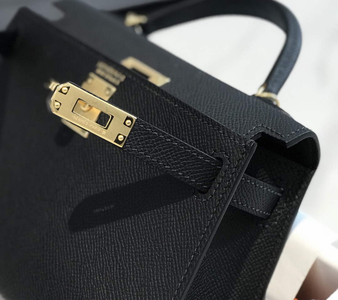 Hermes Kelly Mini II Bag 19 Gold Hardware with Epsom Black