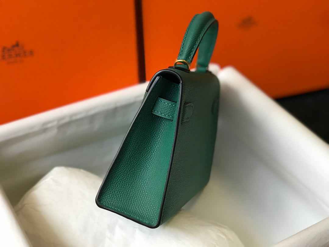 Hermes Kelly Mini II Bag Green Epsom with Gold Hardware 19