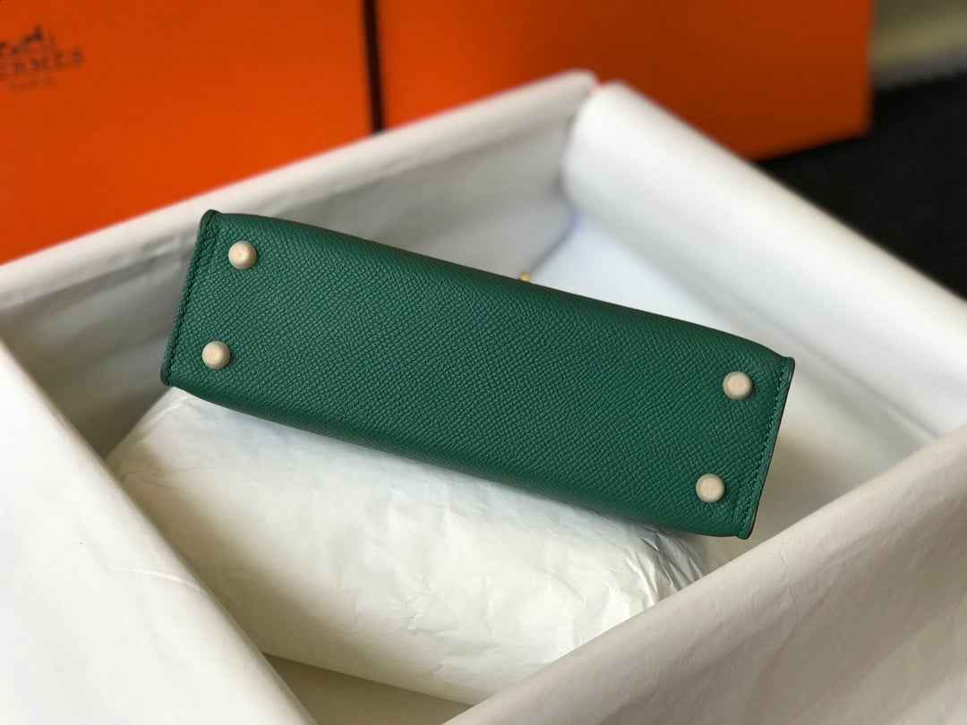 Hermes Kelly Mini II Bag Green Epsom with Gold Hardware 19