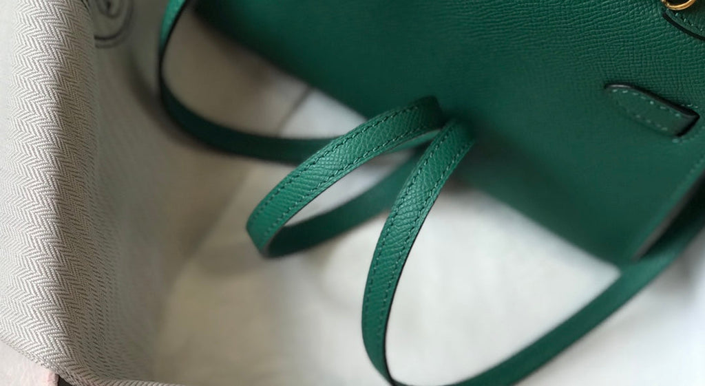 Hermes Kelly Mini II Bag Green Epsom with Gold Hardware 19