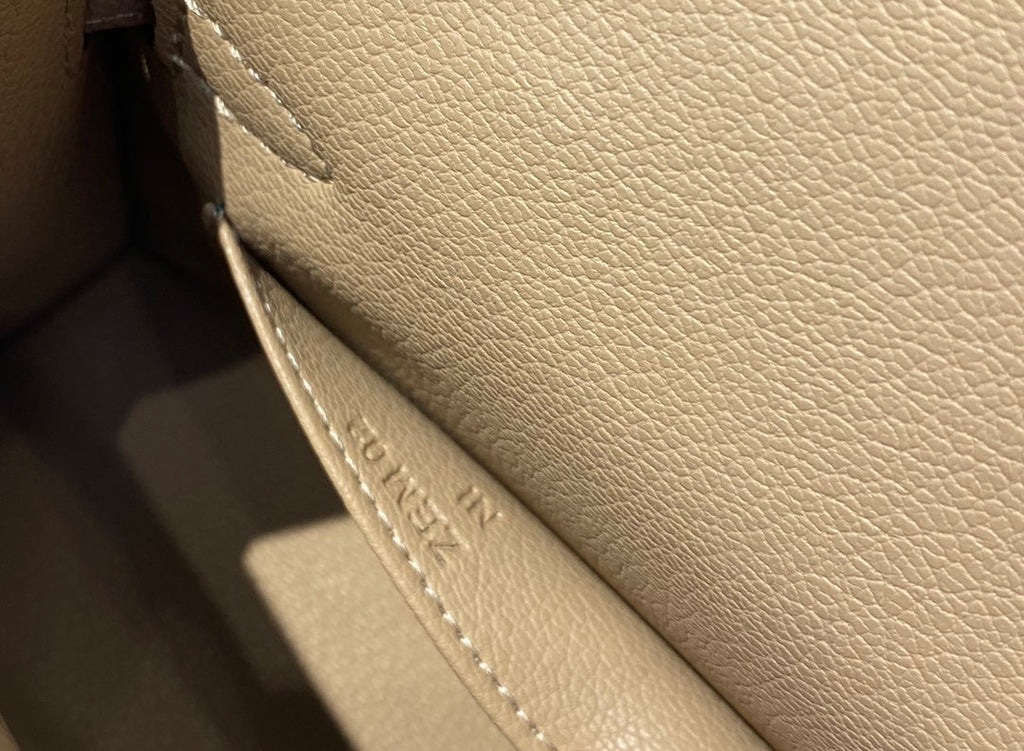 Hermes Kelly Mini II Bag Light Gray Epsom with Gold Hardware 19