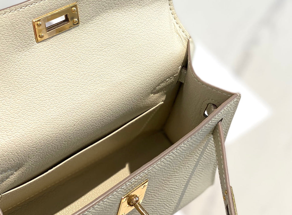 Hermes Kelly Mini II Bag White Epsom with Gold Hardware 19