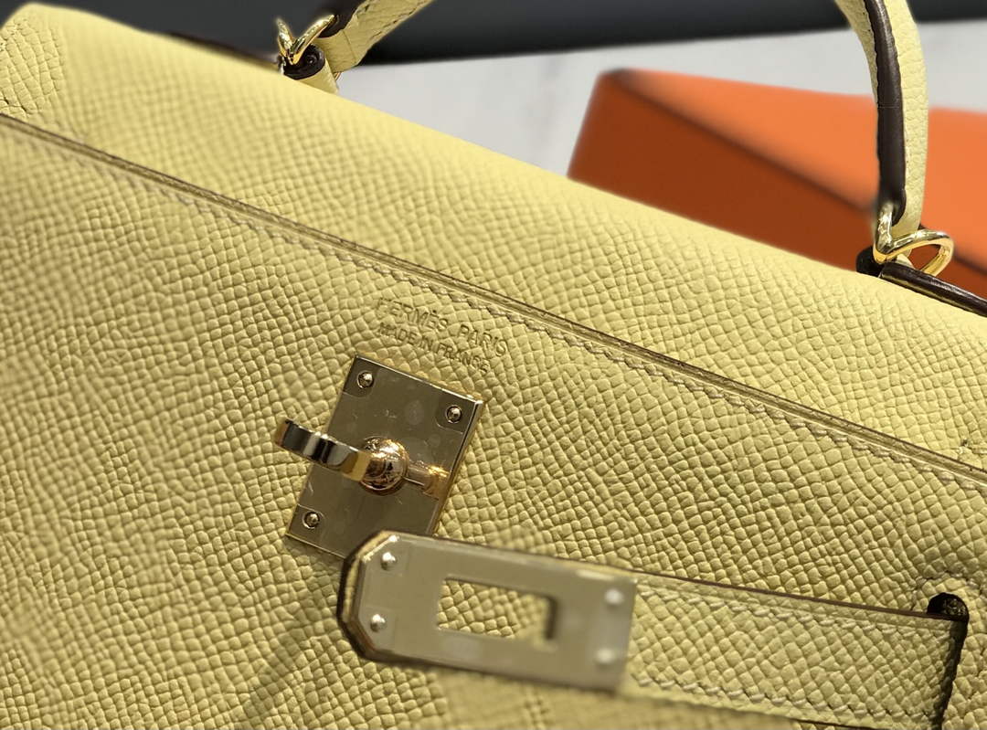 Hermes Kelly Mini II Bag Light Yellow Epsom with Gold Hardware 19