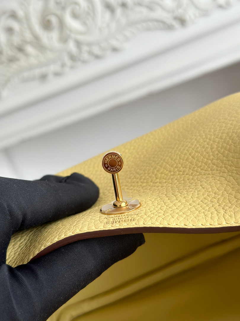 Hermes Lindy Mini Bag Togo Leather Light Yellow Gold H68604
