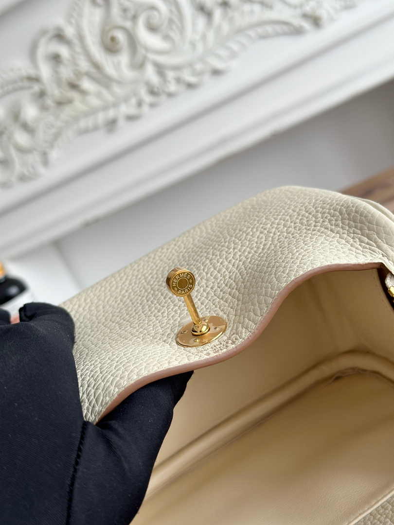 Hermes Lindy Mini Bag Togo Leather Beige Gold H68608