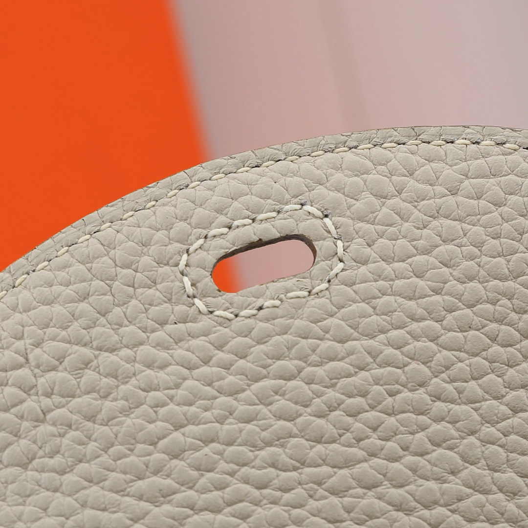 Hermes Lindy Mini Bag Beige Togo Leather Gold Hardware H8605