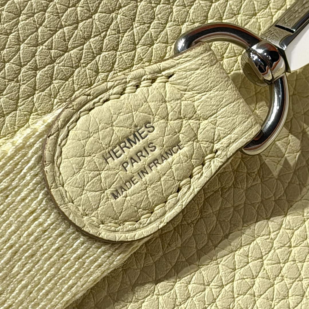 Hermes Mini Evelyne 16 Bag in Taurillon Clemence Leather H069437