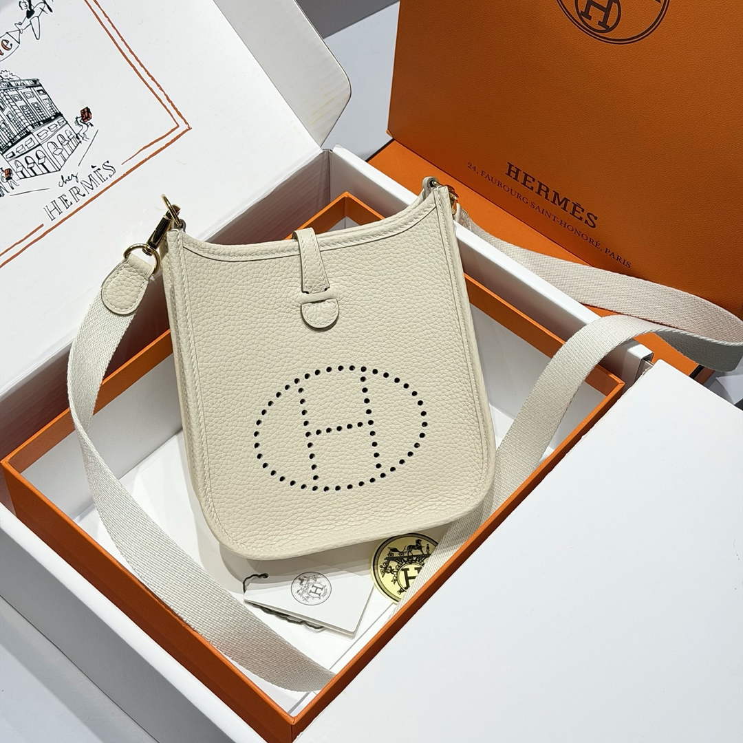Hermes Mini Evelyne 16 Bag in Taurillon Clemence Leather H069421