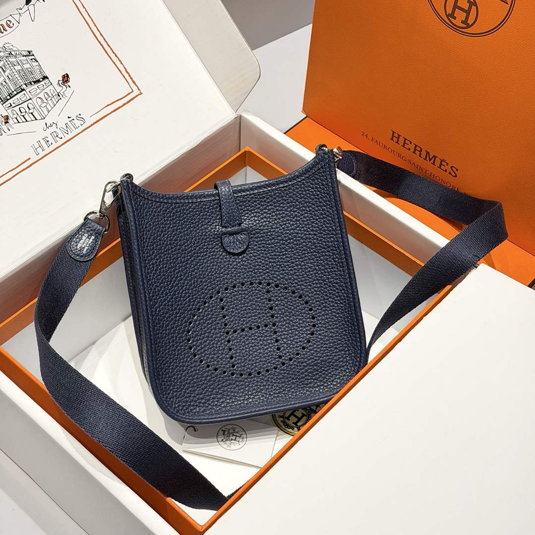 Hermes Mini Evelyne 16 Bag in Taurillon Clemence Leather H069439