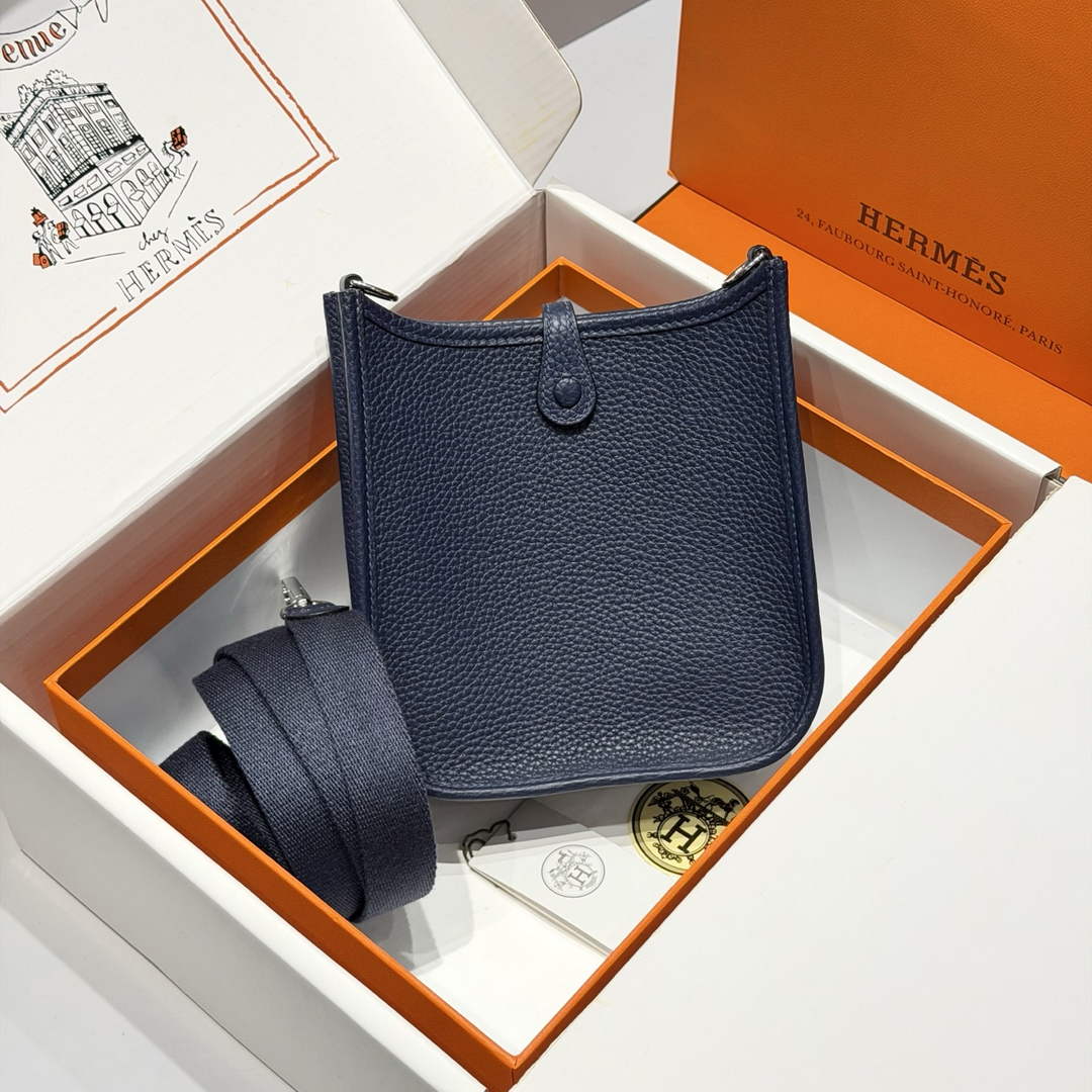 Hermes Mini Evelyne 16 Bag in Taurillon Clemence Leather H069439