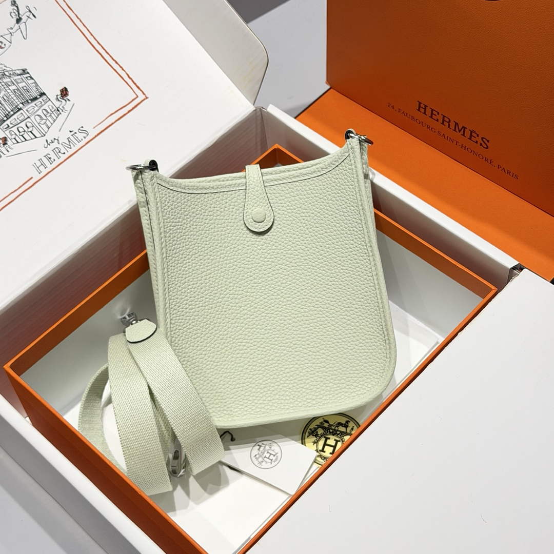 Hermes Mini Evelyne 16 Bag in Taurillon Clemence Leather H069454
