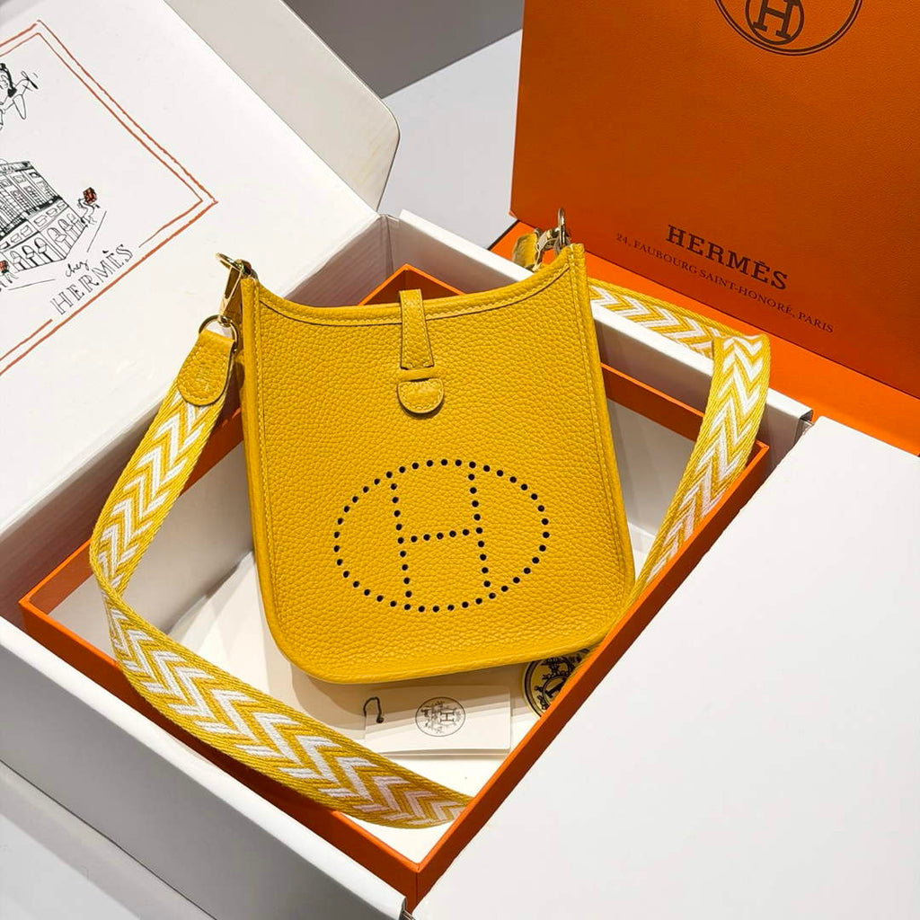 Hermes Mini Evelyne 16 Bag in Taurillon Clemence Leather H069440