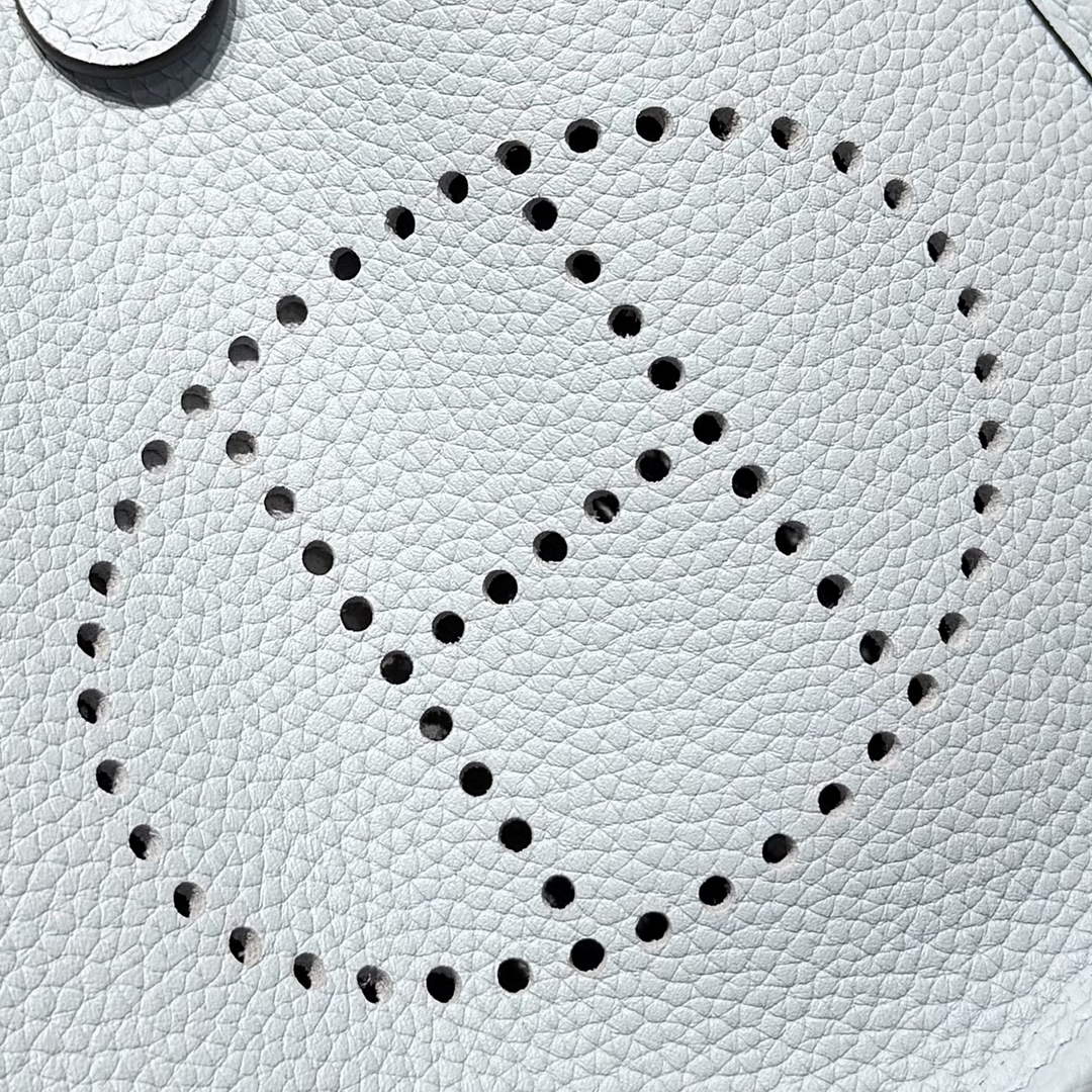 Hermes Mini Evelyne 16 Bag in Taurillon Clemence Leather H069442