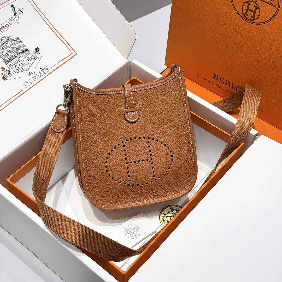 Hermes Mini Evelyne 16 Bag in Taurillon Clemence Leather H069430