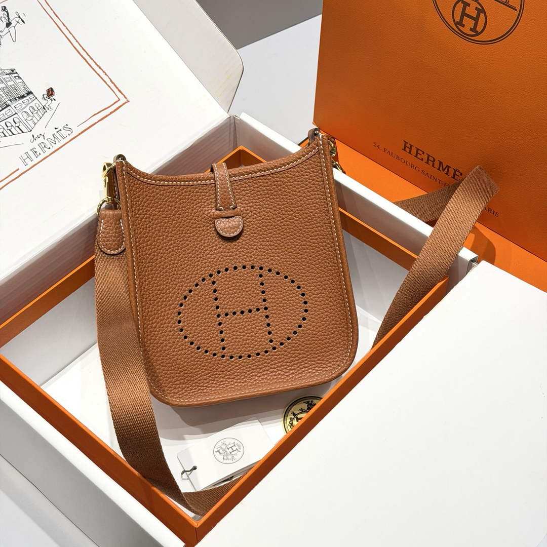 Hermes Mini Evelyne 16 Bag in Taurillon Clemence Leather H069431