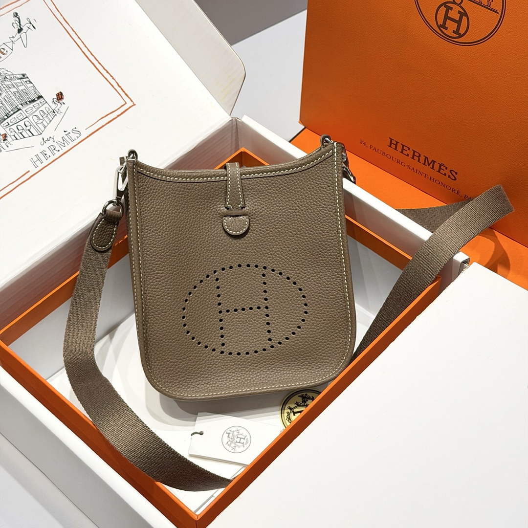 Hermes Mini Evelyne 16 Bag in Taurillon Clemence Leather H069443