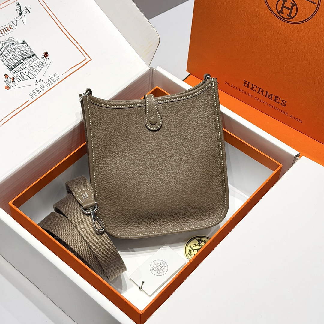 Hermes Mini Evelyne 16 Bag in Taurillon Clemence Leather H069443