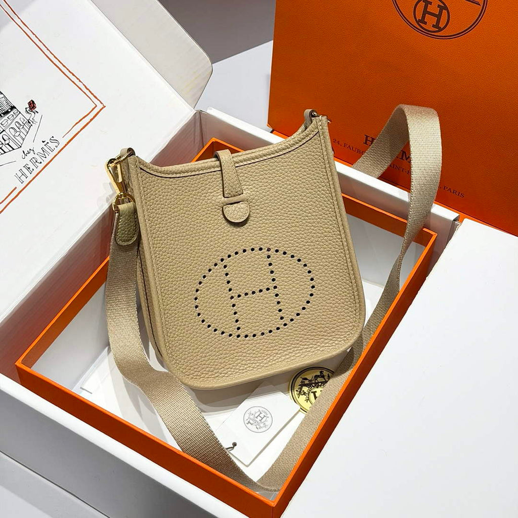 Hermes Mini Evelyne 16 Bag in Taurillon Clemence Leather H069446