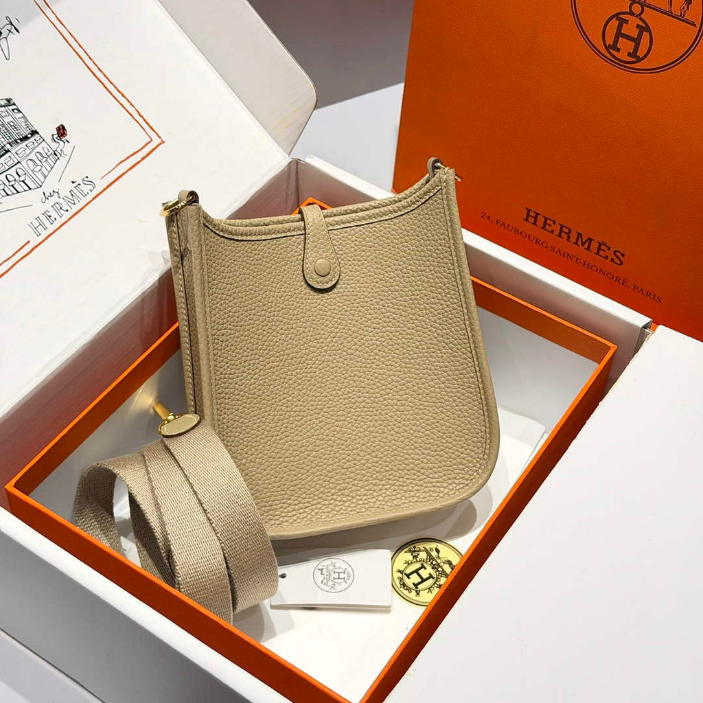 Hermes Mini Evelyne 16 Bag in Taurillon Clemence Leather H069446