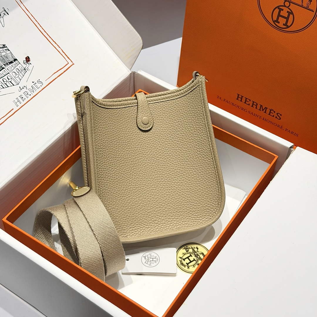 Hermes Mini Evelyne 16 Bag in Taurillon Clemence Leather H069446