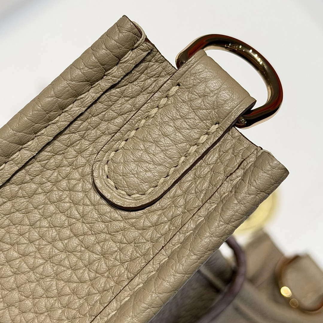 Hermes Mini Evelyne 16 Bag in Taurillon Clemence Leather H069446