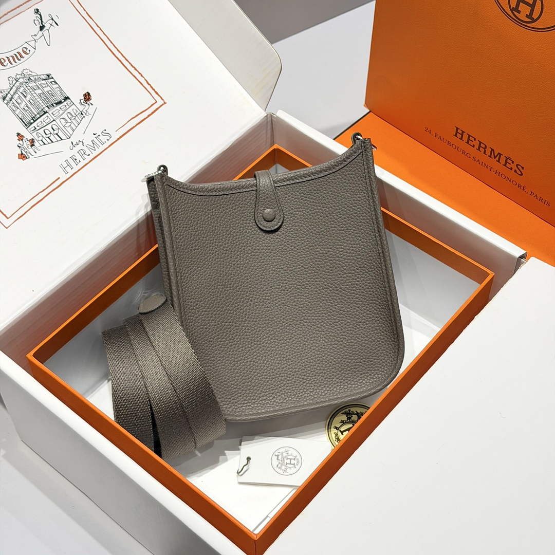 Hermes Mini Evelyne 16 Bag in Taurillon Clemence Leather H069447