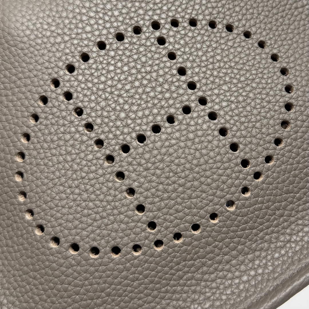 Hermes Mini Evelyne 16 Bag in Taurillon Clemence Leather H069447