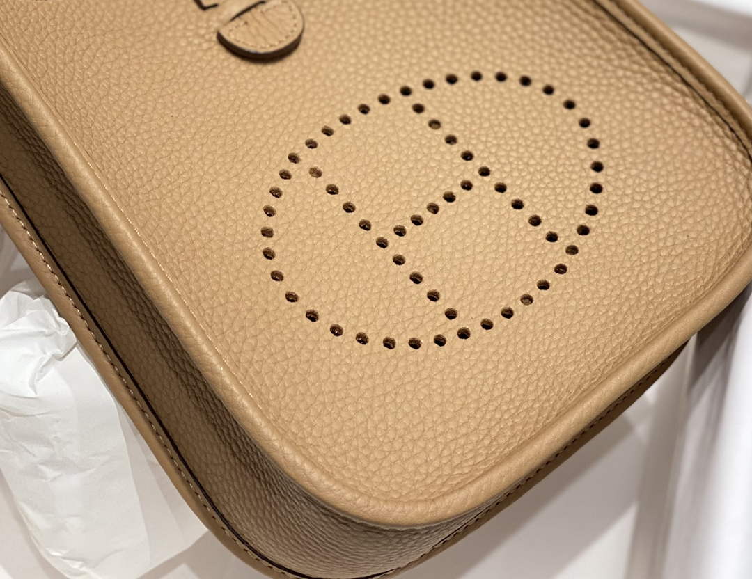 Hermes Mini Evelyne 16 Bag in Taurillon Clemence Leather H069455