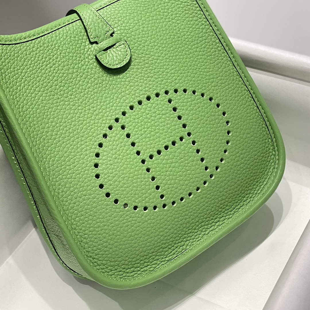 Hermes Mini Evelyne 16 Bag in Taurillon Clemence Leather H069457