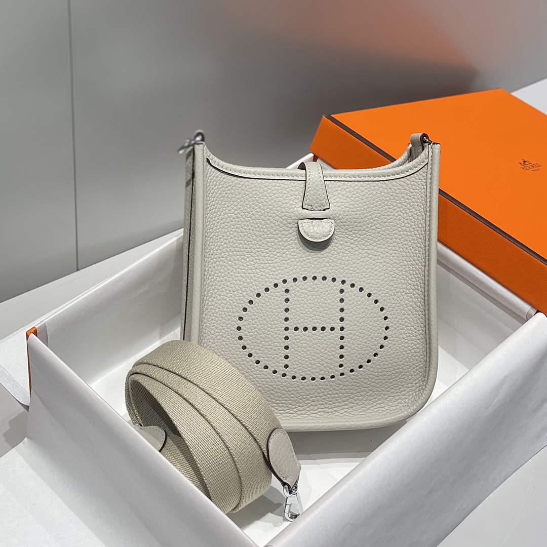 Hermes Mini Evelyne 16 Bag in Taurillon Clemence Leather H069458