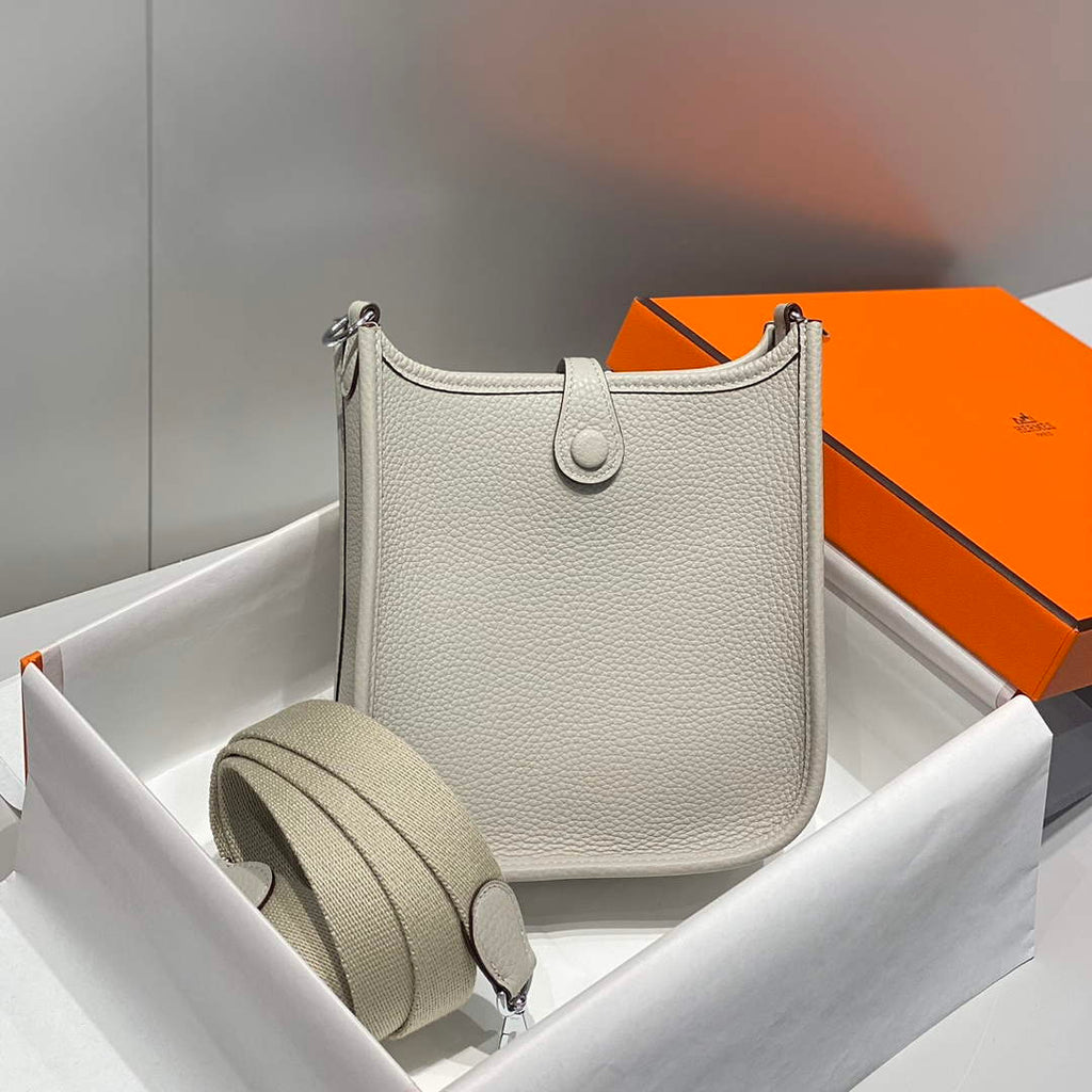 Hermes Mini Evelyne 16 Bag in Taurillon Clemence Leather H069458