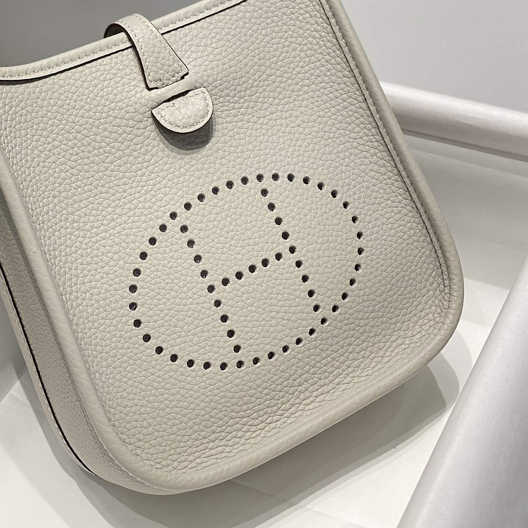 Hermes Mini Evelyne 16 Bag in Taurillon Clemence Leather H069458