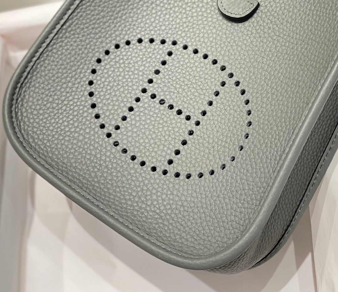 Hermes Mini Evelyne 16 Bag in Taurillon Clemence Leather H069459