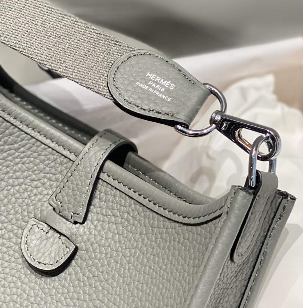 Hermes Mini Evelyne 16 Bag in Taurillon Clemence Leather H069459