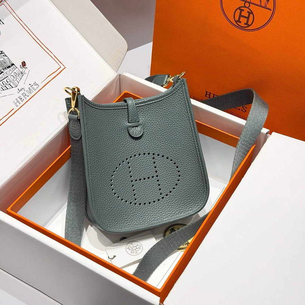 Hermes Mini Evelyne 16 Bag in Taurillon Clemence Leather H069427