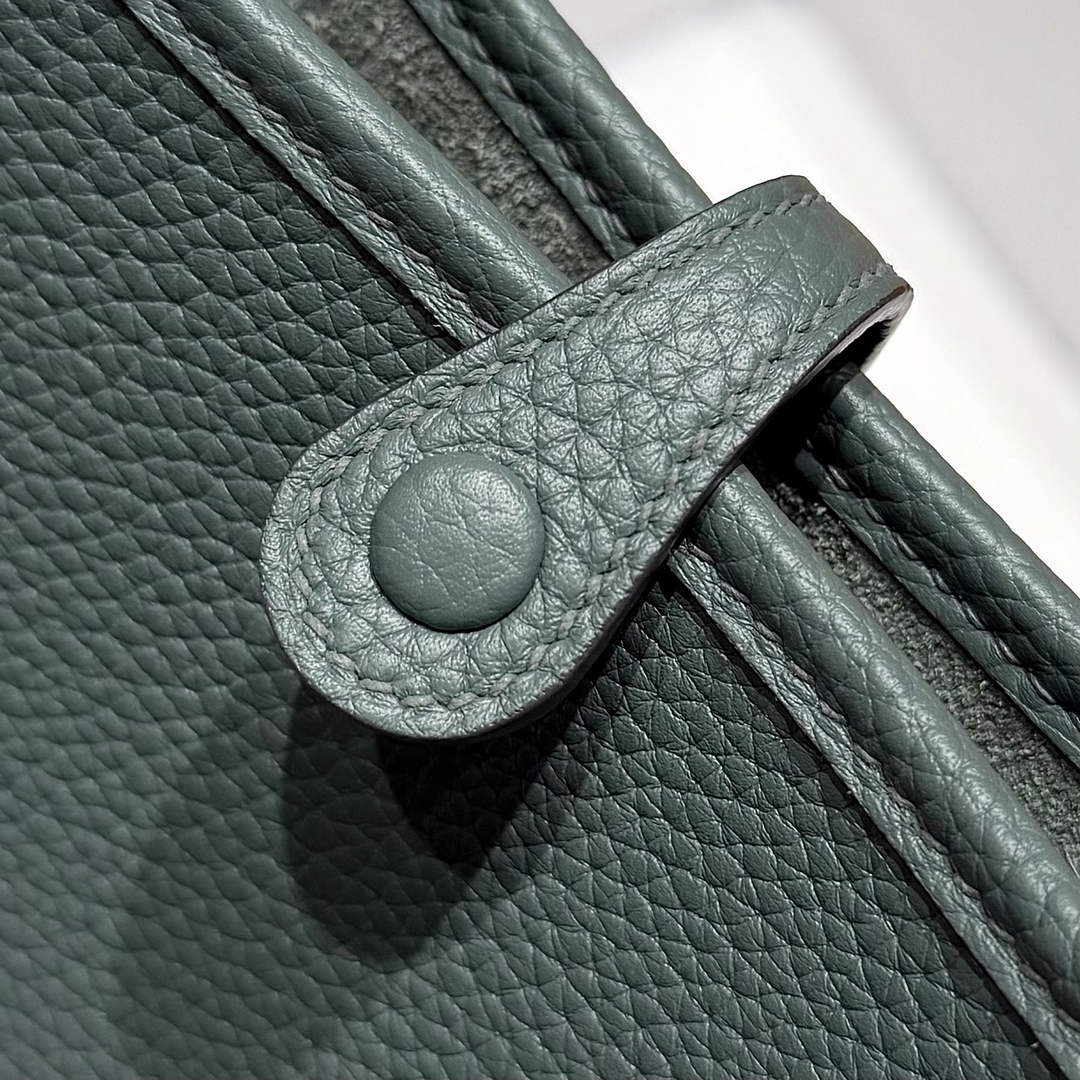 Hermes Mini Evelyne 16 Bag in Taurillon Clemence Leather H069427