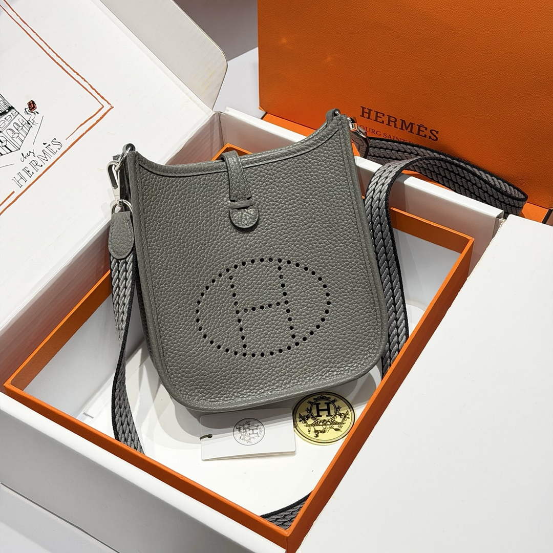 Hermes Mini Evelyne 16 Bag in Taurillon Clemence Leather H069453