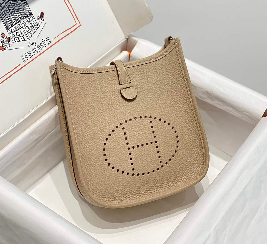 Hermes Mini Evelyne 16 Bag in Taurillon Clemence Leather H069427