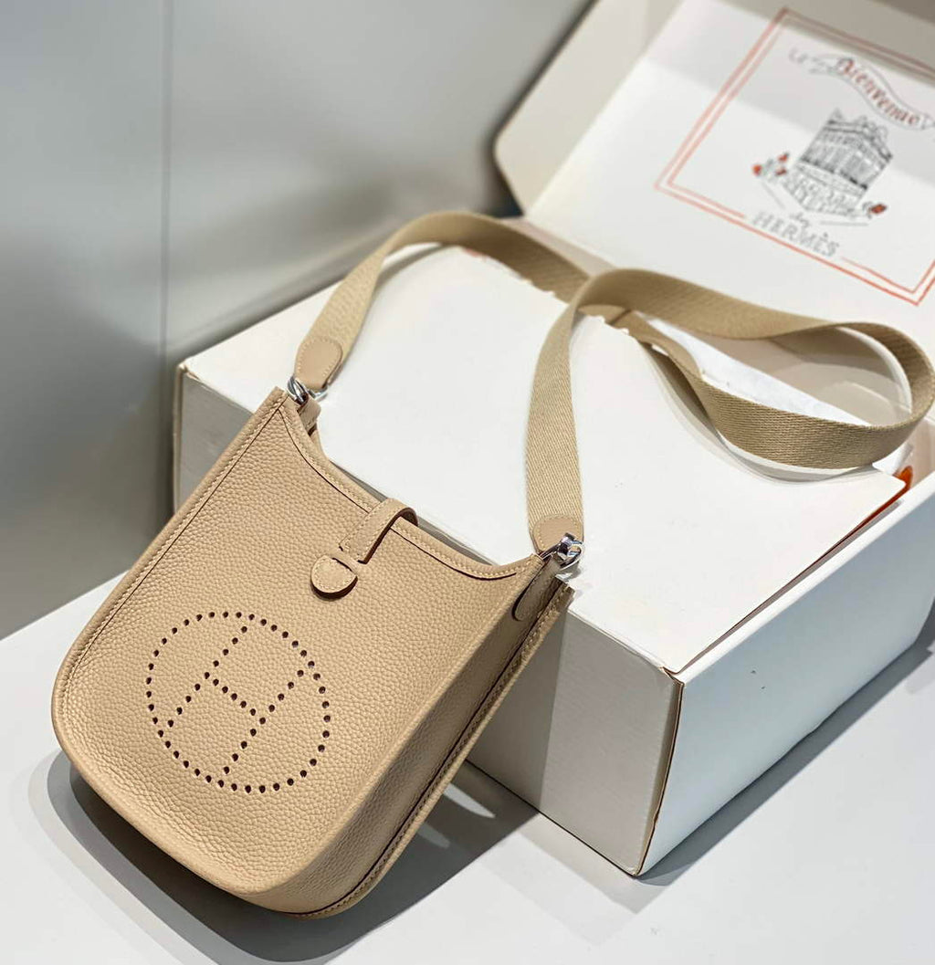 Hermes Mini Evelyne 16 Bag in Taurillon Clemence Leather H069427