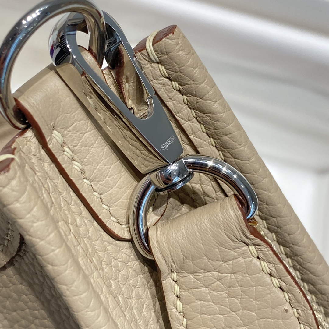 Hermes Mini Evelyne 16 Bag in Taurillon Clemence Leather H069427