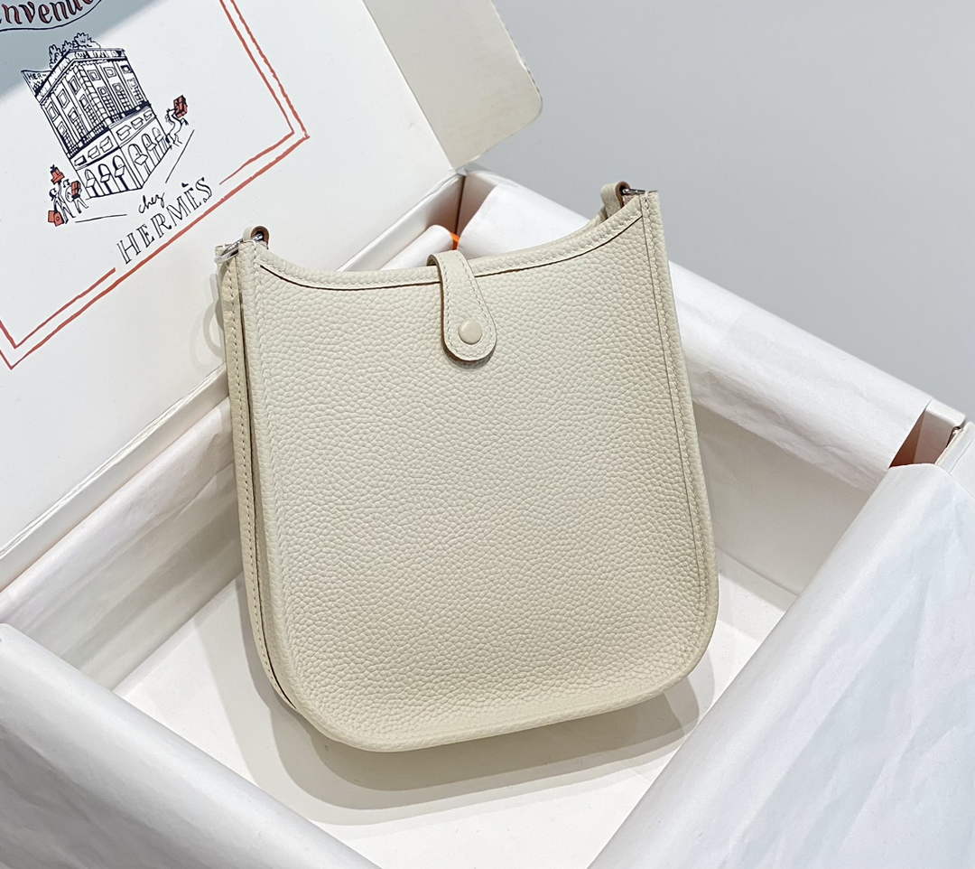 Hermes Mini Evelyne 16 Bag in Taurillon Clemence Leather H069428