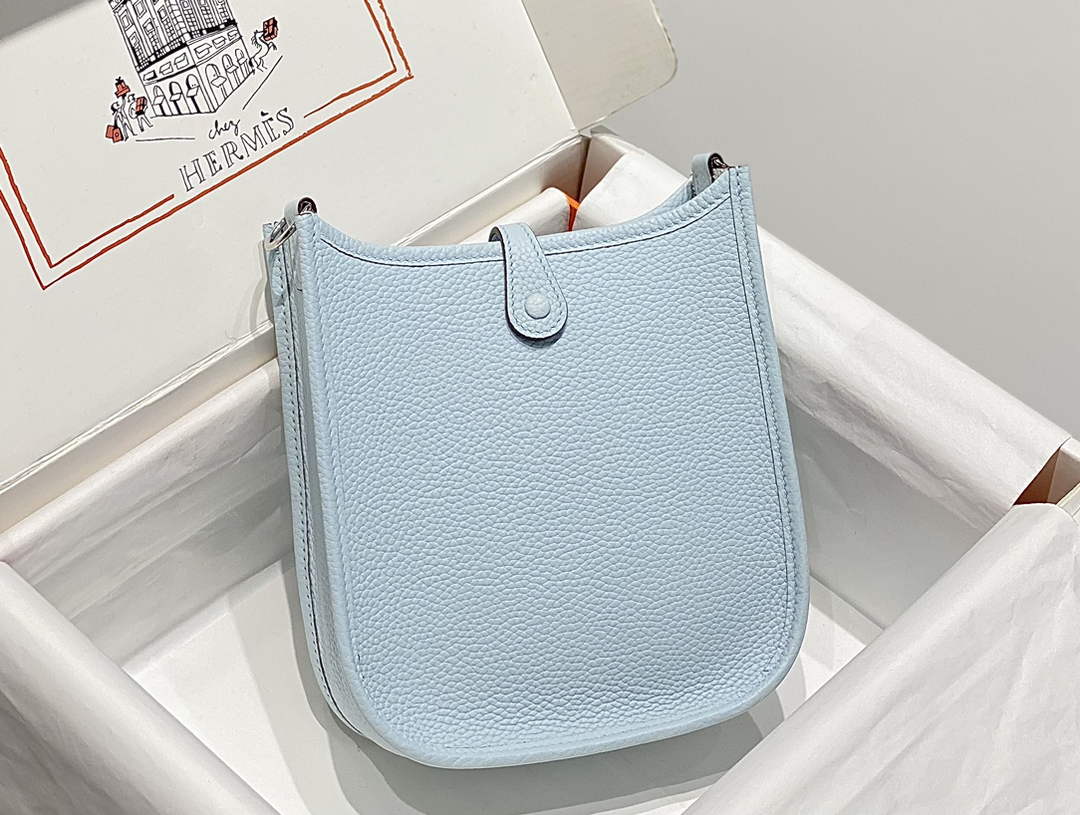 Hermes Mini Evelyne 16 Bag in Taurillon Clemence Leather H069430